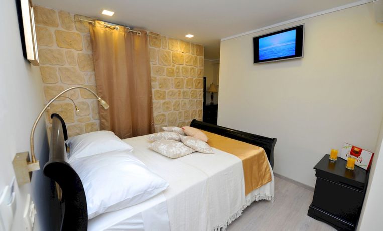 Imagen de la habitación del Hotel Metropole Luxury Rooms. Foto 17