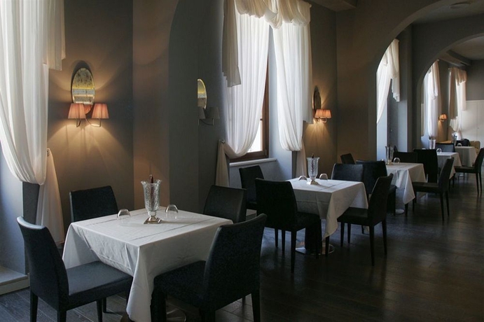 Imagen del bar/restaurante del Hotel Metropole Maison D'hotes. Foto 7