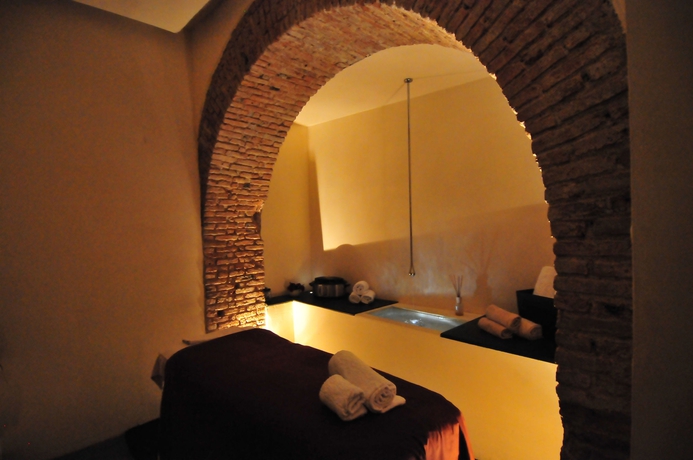 Imagen de la piscina del Hotel Metropole Maison D'hotes. Foto 17