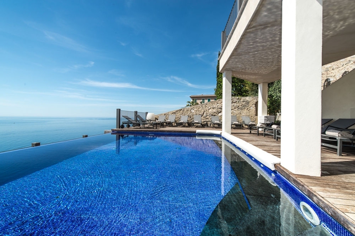 Imagen de la piscina del Hotel Metropole Maison D'hotes. Foto 19