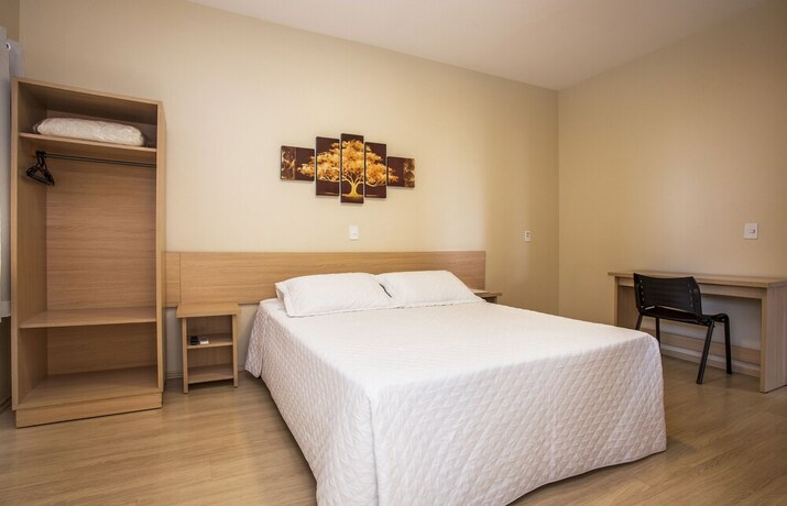 Imagen de la habitación del Hotel Metropole Paulinia. Foto 23