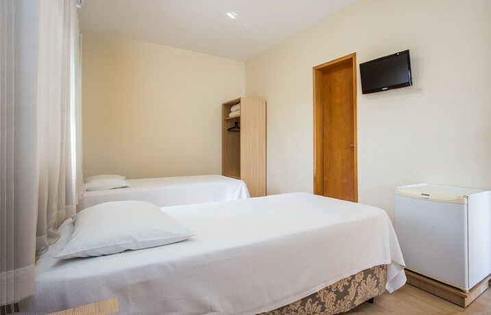 Imagen de la habitación del Hotel Metropole Paulinia. Foto 33