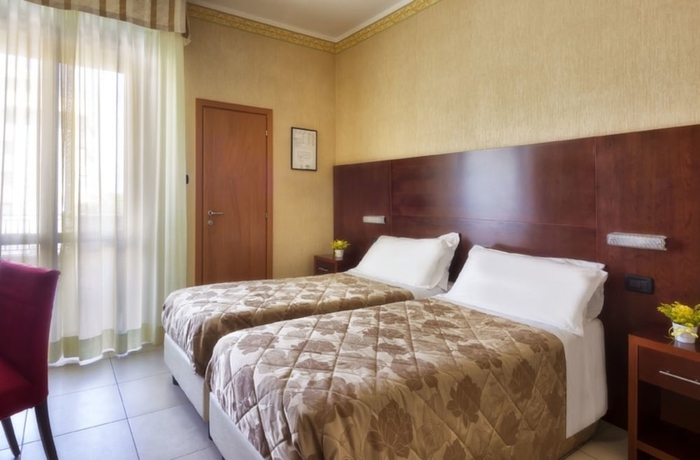 Imagen de la habitación del Hotel Metropole, Rimini. Foto 10