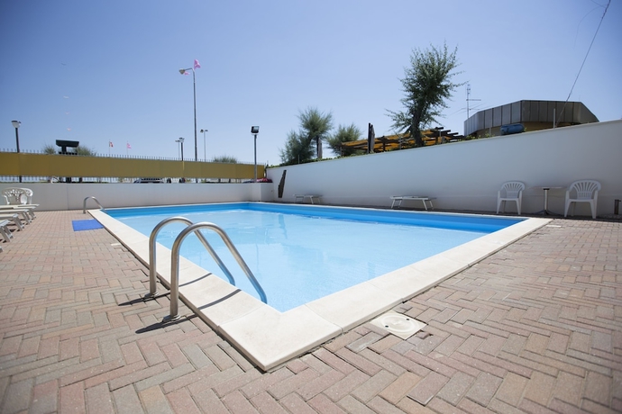 Imagen de la piscina del Hotel Metropole, Rimini. Foto 18