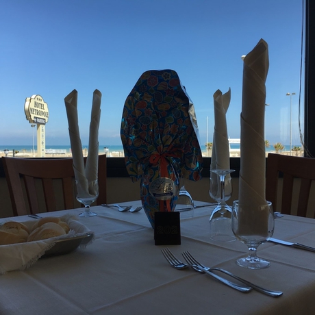 Imagen del bar/restaurante del Hotel Metropole, Rimini. Foto 3