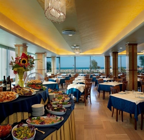 Imagen del bar/restaurante del Hotel Metropole, Rimini. Foto 4