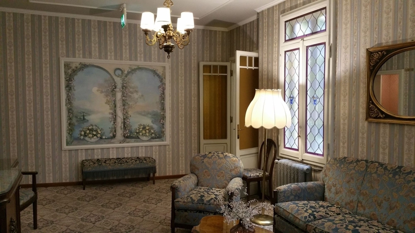 Imagen de los interiores del Hotel Metropole Suisse. Foto 16