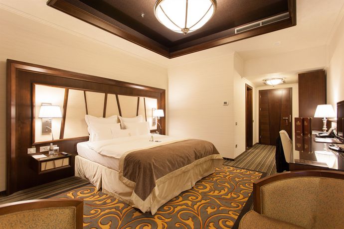 Imagen de la habitación del Hotel Metropolis, Bistrita. Foto 2