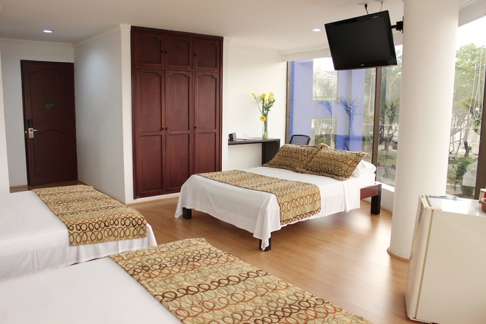 Imagen de la habitación del Hotel Metropolis Plaza. Foto 14