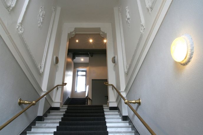 Imagen de los interiores del Hotel Metropolitan Hansa Hotel. Foto 10