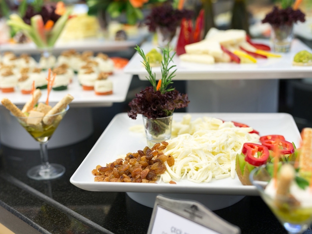 Imagen del bar/restaurante del Hotel Metropolitan Hotels Ankara. Foto 8