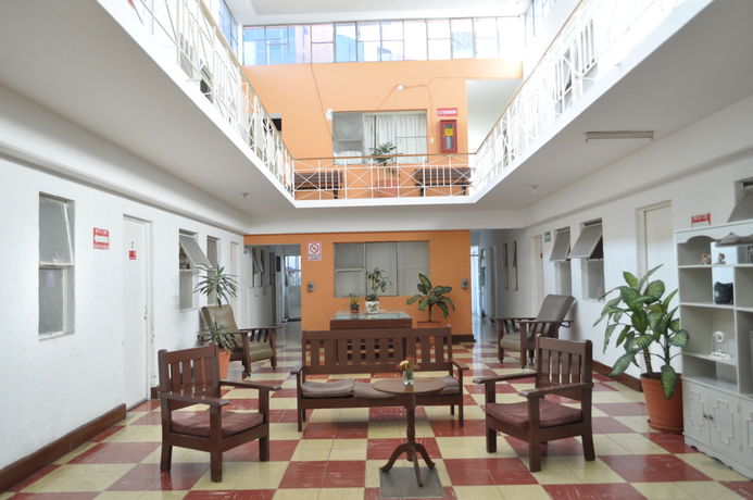 Imagen general del Hotel Metropolitan I. Foto 2
