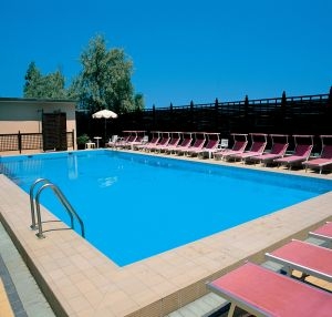 Imagen de la piscina del Hotel Metropolitan, Milano Marittima. Foto 4
