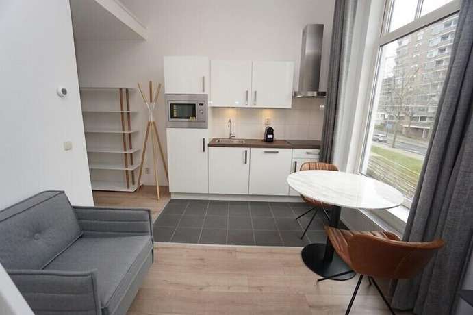 Imagen de la habitación del Hotel Metropolitan Rotterdam. Foto 4