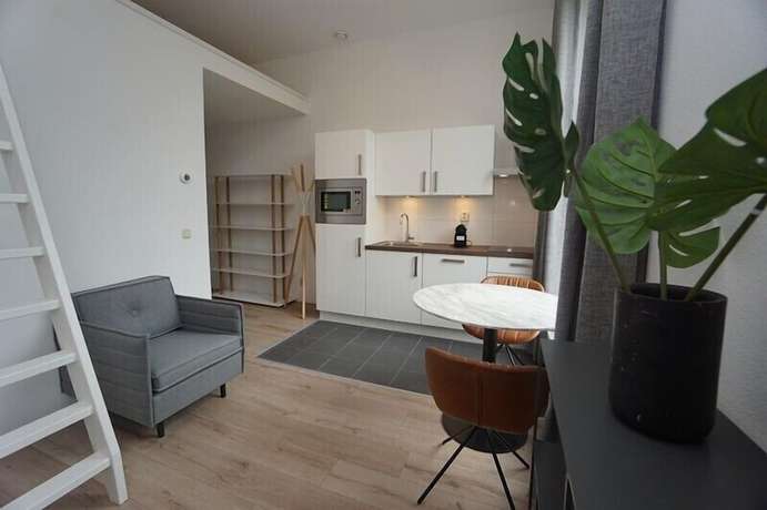 Imagen de la habitación del Hotel Metropolitan Rotterdam. Foto 7