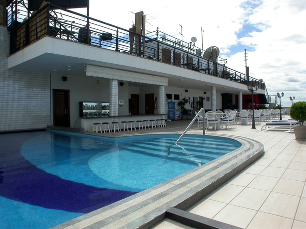 Imagen de la piscina del Hotel Metropolitan, Teresina. Foto 16