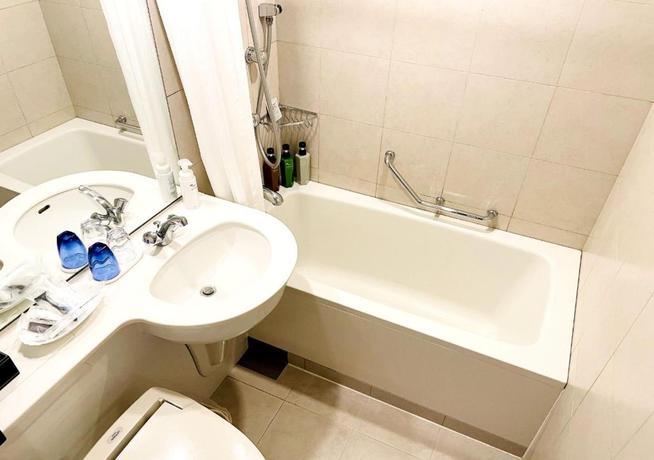 Imagen de la habitación del Hotel Metropolitan Tokyo Ikebukuro. Foto 6