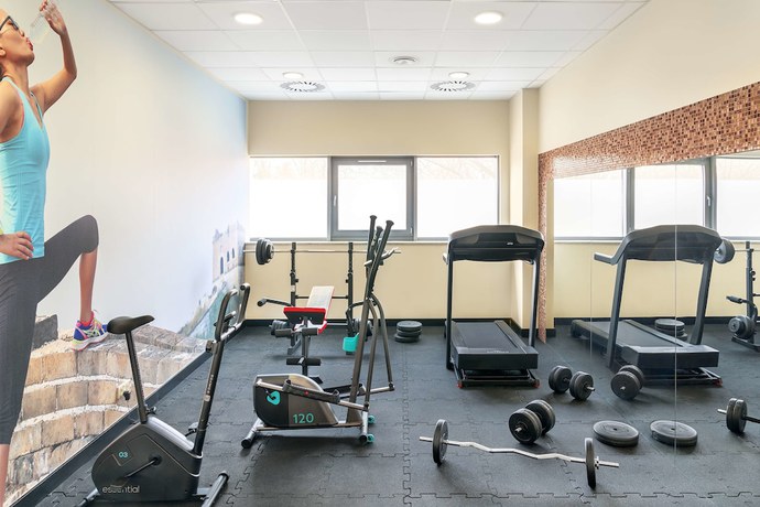 Imagen de los interiores del Hotel Metropolo By Golden Tulip. Foto 19