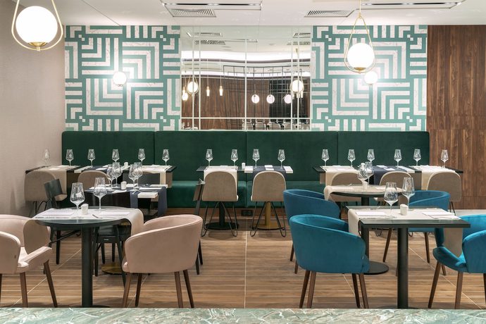 Imagen del bar/restaurante del Hotel Metropolo By Golden Tulip. Foto 5
