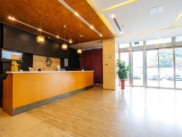 Imagen de los interiores del Hotel Metropolo Taizhou Wanda Plaza. Foto 2