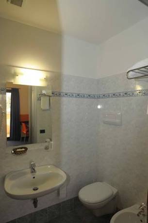 Imagen de la habitación del Hotel Meuble' Atlantic. Foto 15