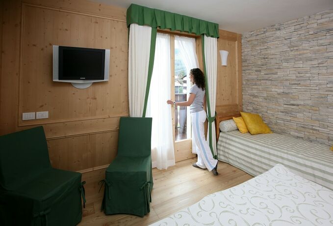 Imagen de la habitación del Hotel Meuble Cima Bianca Garni. Foto 13
