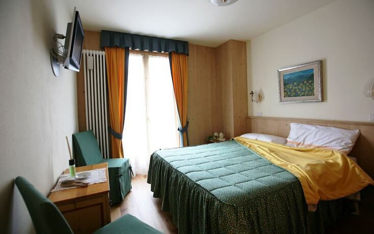 Imagen de la habitación del Hotel Meuble Cima Bianca Garni. Foto 18