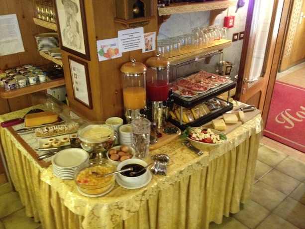 Imagen del bar/restaurante del Hotel Meublé Villa Neve. Foto 3