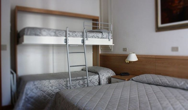 Imagen de la habitación del Hotel Meubl&eacute; Zenith. Foto 7