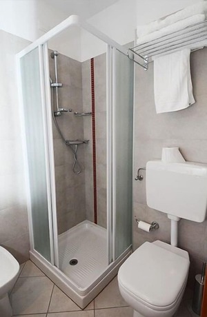 Imagen de la habitación del Hotel Meubl&eacute; Zenith. Foto 11