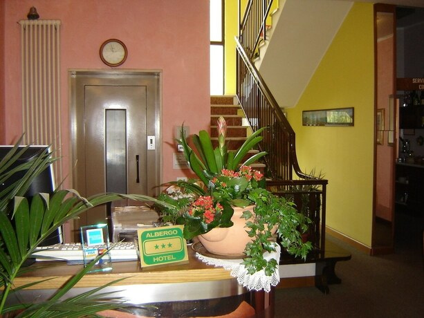 Imagen general del Hotel Meubl&egrave; Moderno. Foto 9
