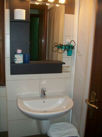 Imagen de la habitación del Hotel Meubl&egrave; Moderno. Foto 20