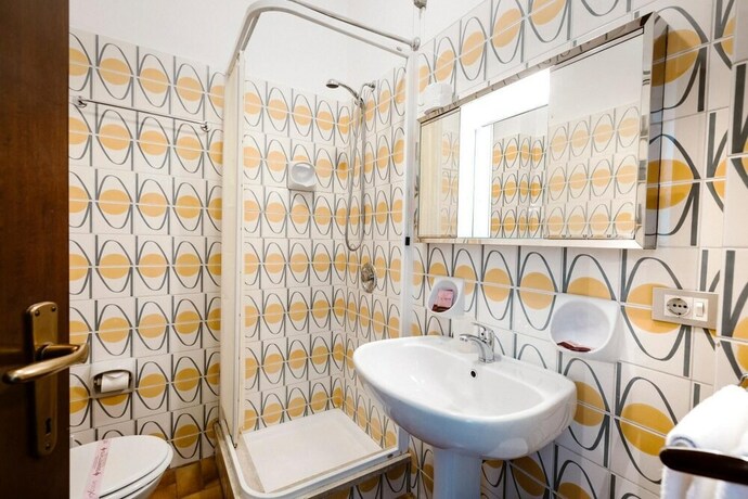 Imagen de la habitación del Hotel Meubl&egrave; Moderno. Foto 22
