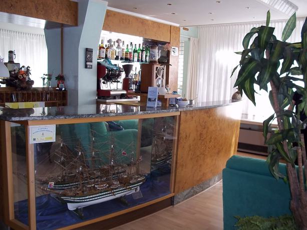 Imagen del bar/restaurante del Hotel Meubl&egrave; Villa Patrizia. Foto 8