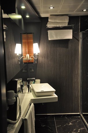 Imagen de la habitación del Hotel Meva. Foto 4