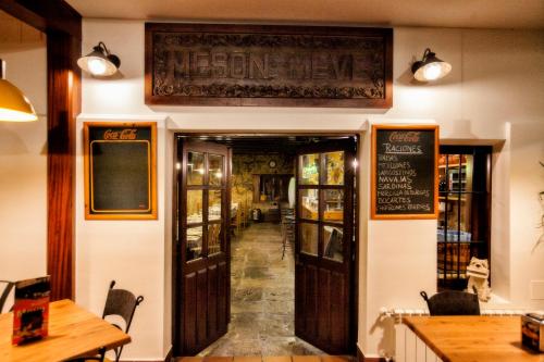 Imagen del bar/restaurante del Hotel Meve. Foto 3