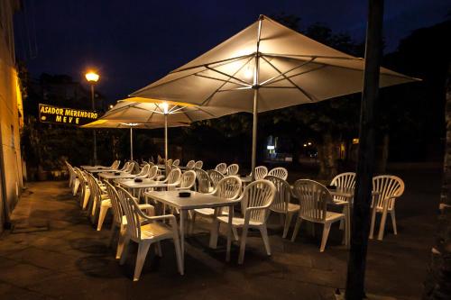 Imagen del bar/restaurante del Hotel Meve. Foto 4