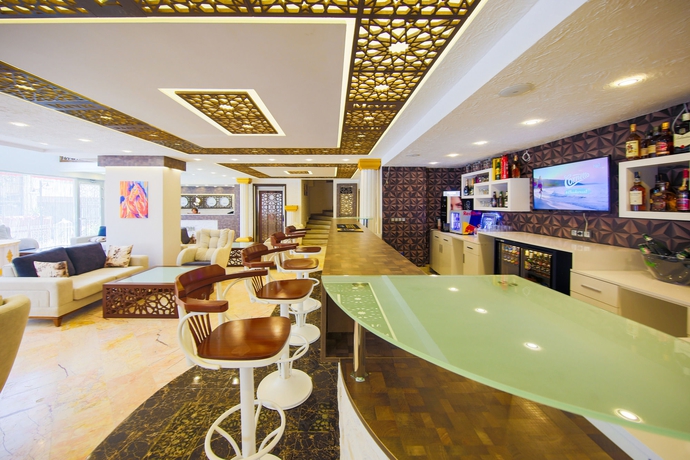 Imagen del bar/restaurante del Hotel Mevre. Foto 4