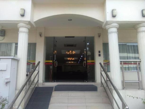 Imagen general del Hotel Mewah Impiana. Foto 1