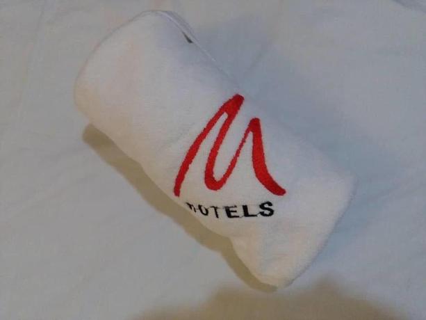 Imagen de la habitación del Hotel Mewah Impiana. Foto 10