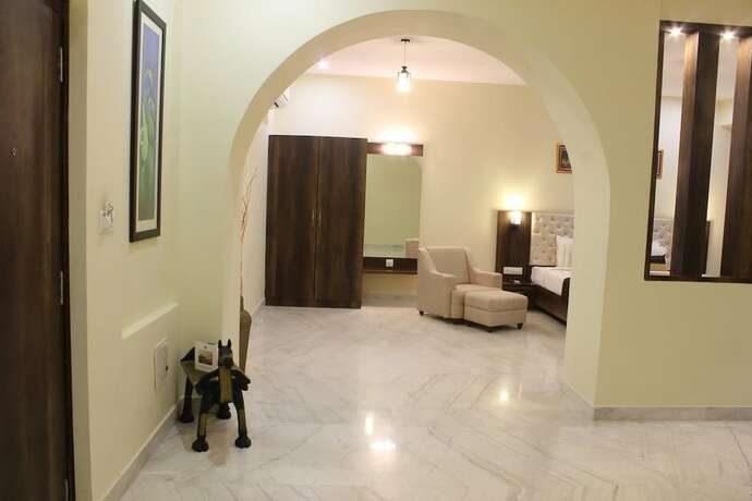 Imagen de la habitación del Hotel Mewargarh - Red Tullip Hotels. Foto 6