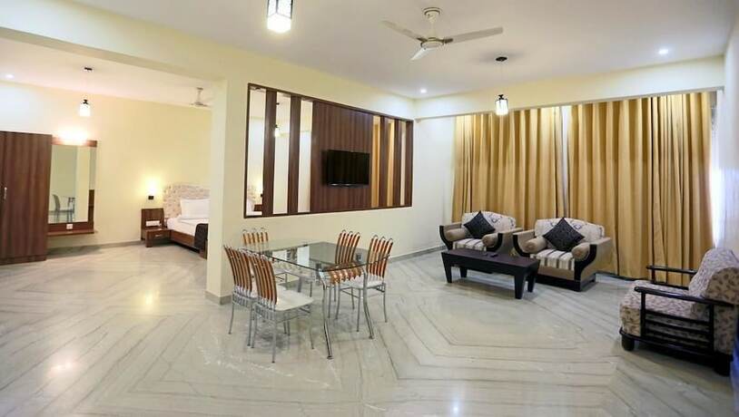 Imagen de la habitación del Hotel Mewargarh - Red Tullip Hotels. Foto 11