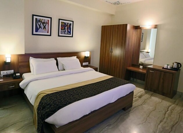 Imagen de la habitación del Hotel Mewargarh - Red Tullip Hotels. Foto 18