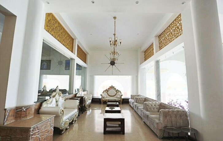 Imagen de los interiores del Hotel Mewargarh - Red Tullip Hotels. Foto 20