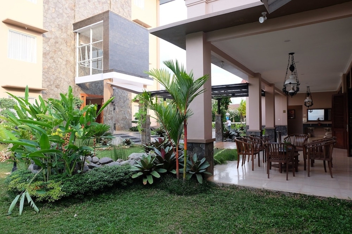 Imagen de la habitación del Hotel Mexolie Kebumen. Foto 13