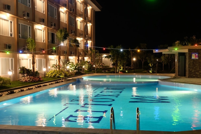 Imagen de la piscina del Hotel Mexolie Kebumen. Foto 17