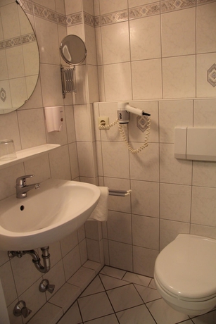 Imagen de la habitación del Hotel Meyerhof Heiligenrode. Foto 16