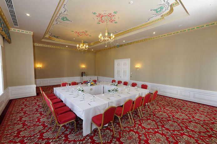 Imagen de los interiores del Hotel Meyra Palace. Foto 15