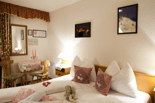 Imagen de la habitación del Hotel Mezd&igrave;. Foto 2