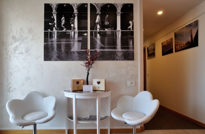 Imagen de los interiores del Hotel Mezzaluna. Foto 17